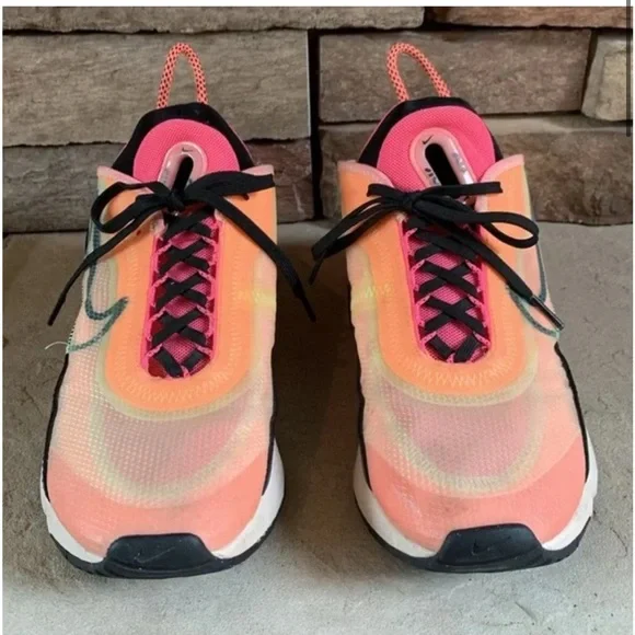 Nike Air Max 2090 neon highlighter size 9 tennis shoes - Picture 7 of 11